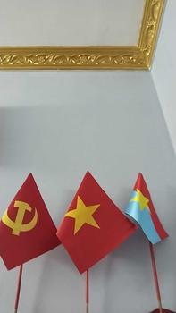 Product Review of Cờ Vẫy Lá Cờ Việt Nam Cờ Đảng Cầm Tay Cán Gỗ Cán Nhựa Cờ Khai Giảng Cổ Vũ Lễ Hội Sự Kiện from Z**🥖 0