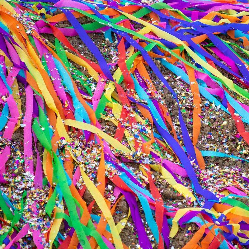 Product Introduction of 【COD】Multicolor Valentine'S Day Hand Thrown Streamers Surprise Wedding Parties No Mess Confetti Gifts Party Props MaxPlus Party Hand Throwing Confetti Poppers Wedding Birthday30 Strands Magic Tricks Spider Thread Magic Stage Prop Accessory 16