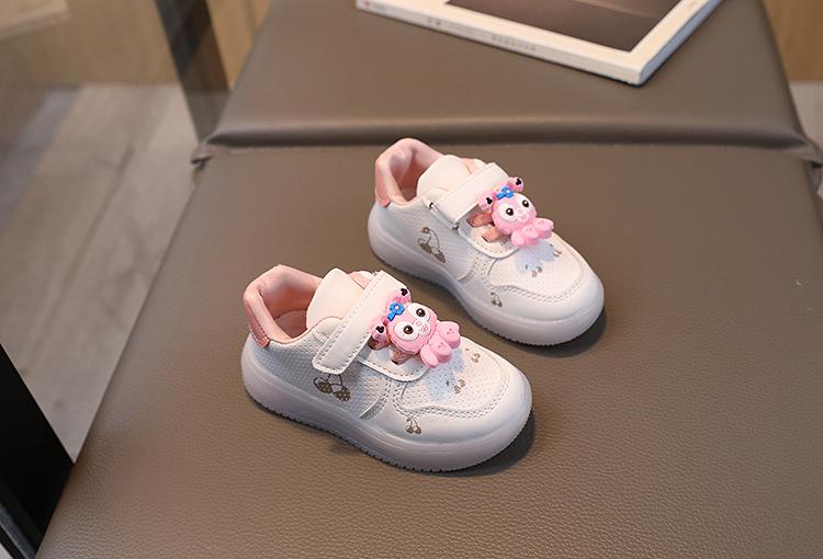 Product Introduction of Children&#039;s shoes spring and autumn sports shoes leather breathable flashing shoes children&#039;s shoes 4