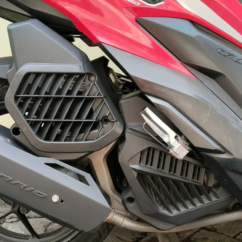 Cover radiator PCX 150 Lokal PnP Vario 1