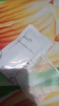 Product Review of (GET 2 PCS) Sabun Glasskin Glow Bar Soap by The Falsya Beauty Pencerah Membersihkan Memudarkan Kotoran Kulit Hitam dan Kusam Perawatan Mencerahkan Punggung Tangan from t**9 1