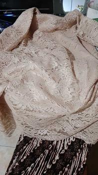 Product Review of Setelan Kebaya Brukat Tunik Modern Jumbo / Kebaya Wisuda / Kebaya Pesta Kondangan Baju Batik Tebal Brokat Dress Wanita Atasan set Panjang Lamaran  Mewah Remaja Dewasa from u**i 2