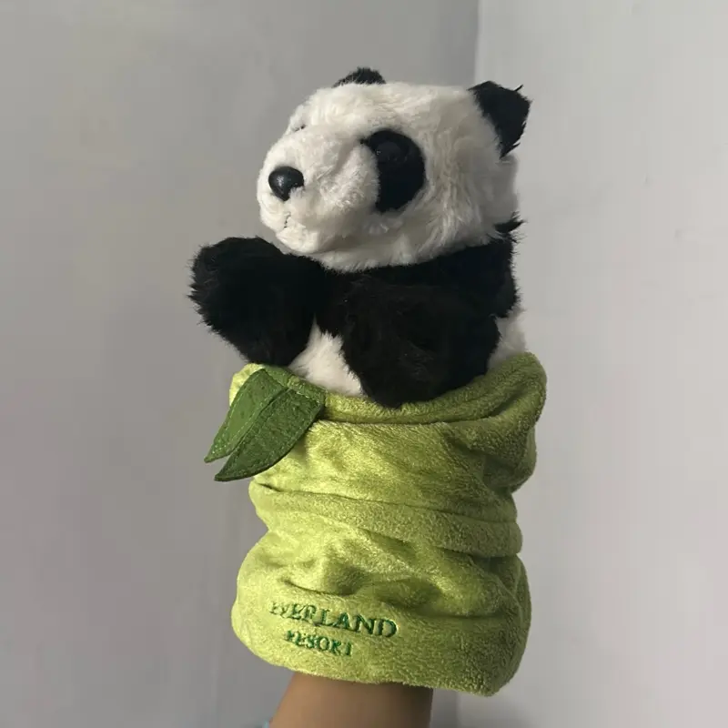 Panda tangan everland