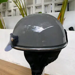 Helm Chips Retro Classic free pet