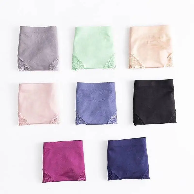 Celana Dalam Pendek CD Brief Seamless Bahan Ice Silk Aksen Lace Untuk Wanita Hitam - CD043 2