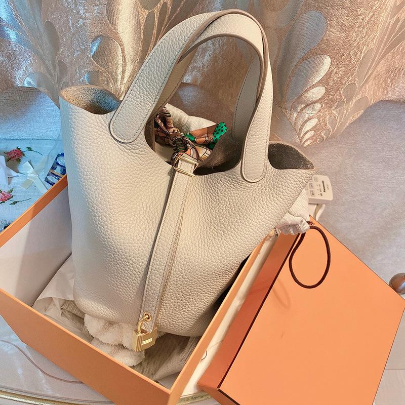 Product Introduction of New Handbag Women's Stylish Bag Bag 2023 New Trendy Vegetable Basket Women's Bag Soft Pu Litchi Pattern Bucket Bag Portable Mother and Child Bag Cute Women's Bags Versatile Women's Bag Girl's Handbag 6