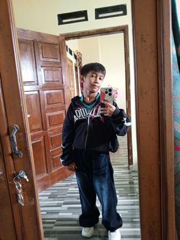 Product Review of HOODIE BOXY Menyala ZipperJAKET ZIPPER BOXY SABLON FOAMING DAN AKSEN MENYALA BLACK PING PRIA WANITA Unisex Hitam Sweater Santai from b**h 0