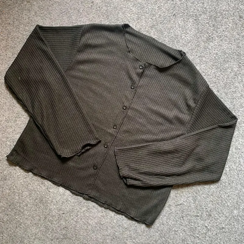 CARDIGAN RAJUT WAFFLE CROP PREMIUM / CARDIGAN CROP TOP MODEL KOREA STYLE atasan cutbray Manik-manik Black Baju Cantik Fit Kancing Nyaman Panjang Tangan Lembut Tebal Rib Santai 3