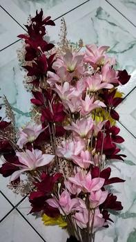 Product Review of Bunga Lily Tangkai Juntai Artificial Hias Dekorasi Pernikahan Flower from L** A** S**n 0