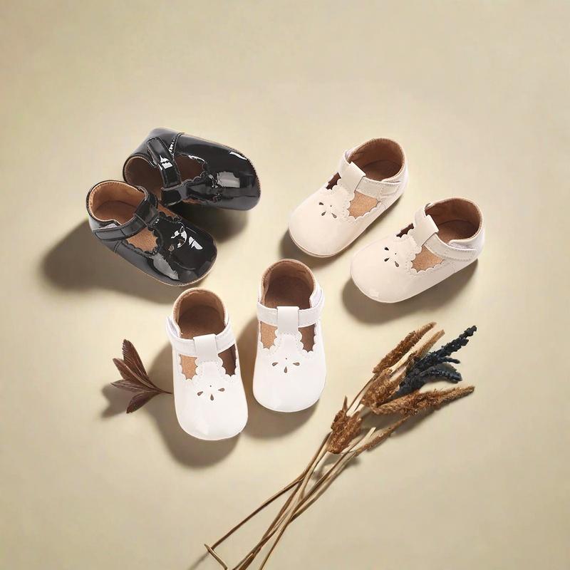 Product Introduction of Spring And Autumn Baby Girl Walking Shoes 0-1 Year Old Soft Soled Anti Slip Princess Little Leather Shoes Soft Single Shoes 36