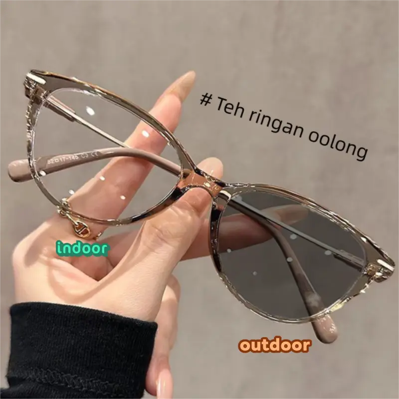 Kacamata Photochromic Anti Radiasi kacamata hitam cat eye COD Kacamata Cat Eye Gaya Korea Photocromic Anti Radiasi - Frame Besar Ramping Wajah Look Natural Ringan Nyaman   kacamatawan ita  Terbaru Bentuk Mata Kucing Wanita