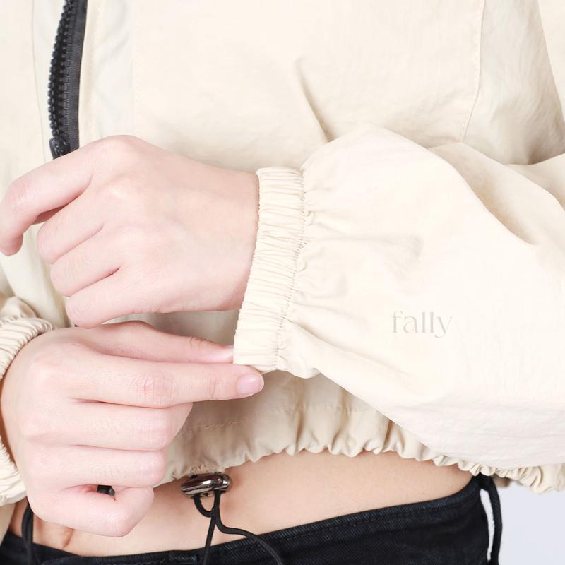 FALLY Fiona Jacket Crop Zipper Jaket Crop Parasut Wanita 2