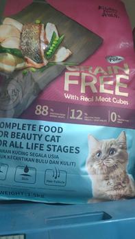 Product Review of KITCHEN FLAVOR BEAUTY CAT FOOD 1,5KG FRESHPACK from 🇲** 0** 🇯** 0