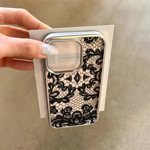 Fashion Sederhana Kompatibel Untuk iPhone 11 16 17 XR 15 13 11 14 12 Pro Max 7 15 14 8 Plus Casing Hiasan Logam Mewah dengan Pola Renda TPU Tahan Lama Anti-sidik Jari