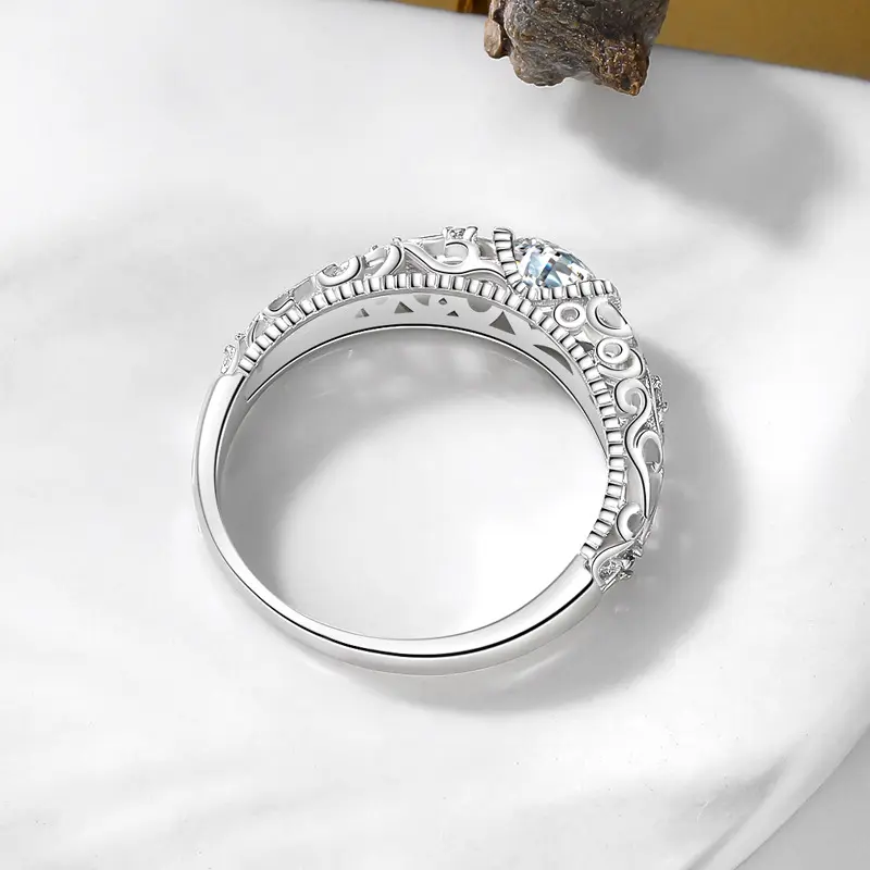 1 piece of elegant ring, hollowcarving design, round synthetic zircon, nickel-free,  classic engagement andwedding anniversary gift, comes with gift box 1