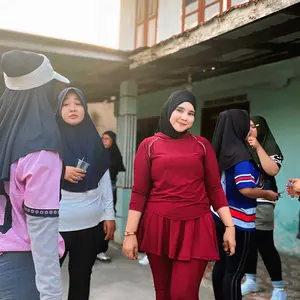 STELAN OLAHRAGA WANITA LIST BAHU CELANA CUTBRAY / BAJU OLAHRAGA / BAJU SENAM / BAJU JOGING