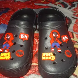 THAIHO Sandal Kodok Pria Wanita Casual Kekinian Empuk Anti Slip Size 24-45