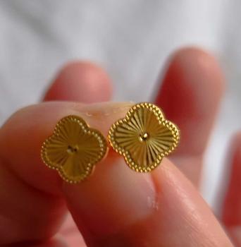 Product Review of 【Chow Tai Seng】Au999 Pure Gold 24K Clover Shining 5G Jewelry Set from M**Y 1
