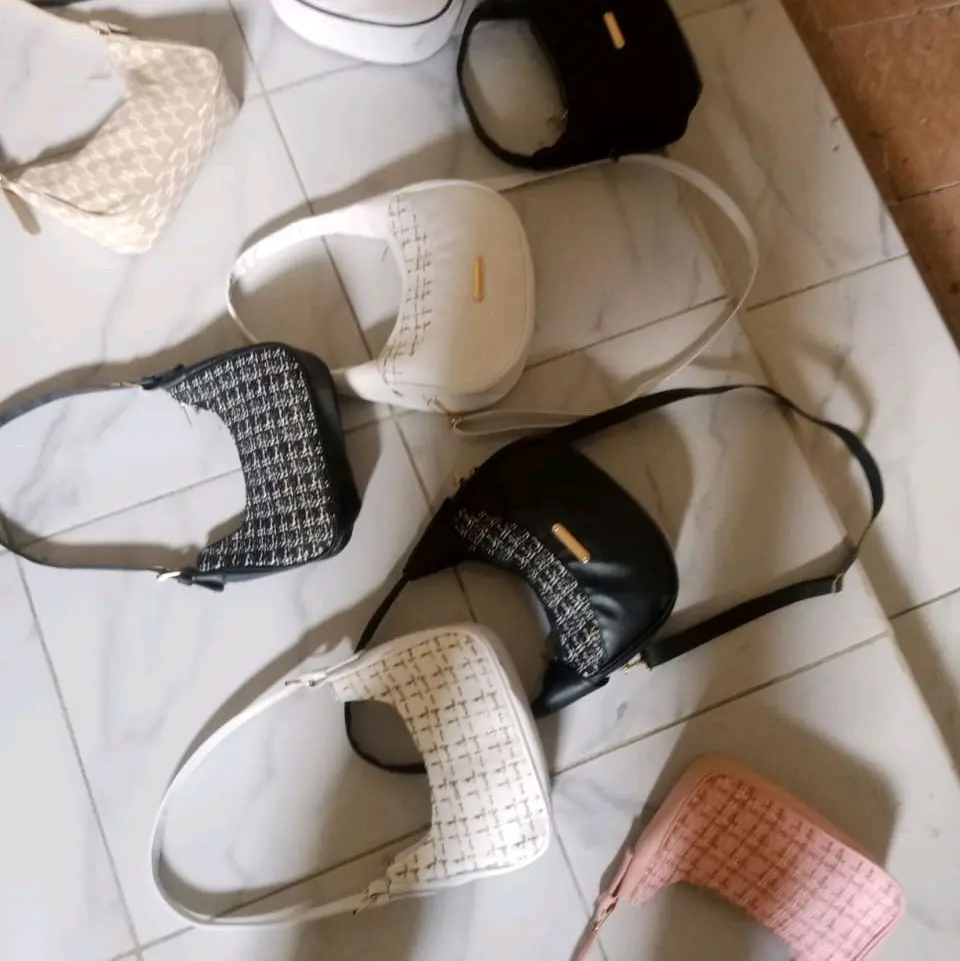 DAPAT 4 TAS RUCA RUCA SHOULDER SLIM BAG