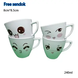 cangkir motif emoji dengan berbagai ukuran