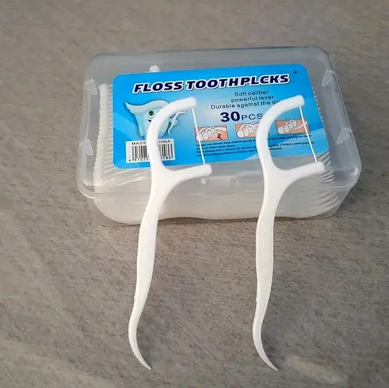 Set Pembersih Gigi Benang dan Tusuk 30 Pcs Higienis Steril