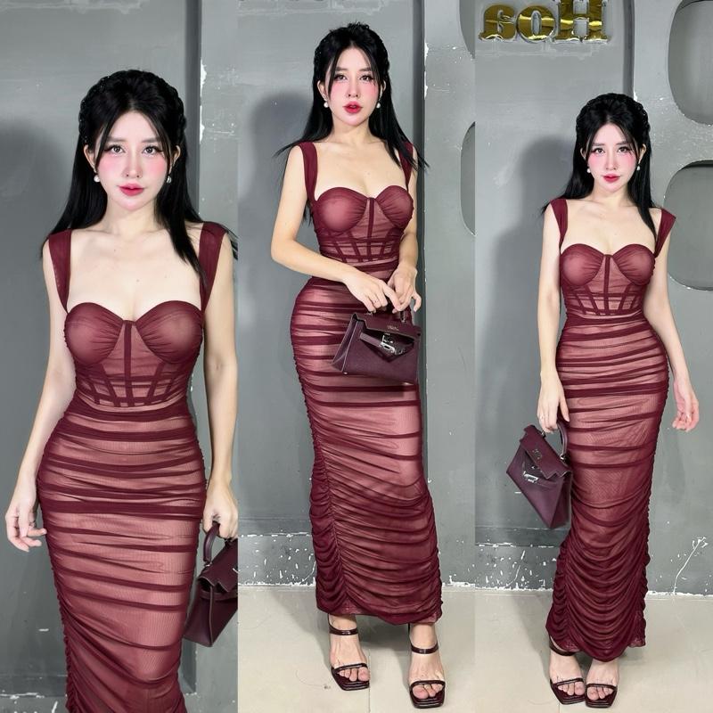  Hoa Enlly -Đầm body lưới nhún cúp dáng dài cực sang và tôn dáng. Chất vải thun lưới nhún có gọng eo hách eo bé xíu sẵn mút ngực dày đẩy vòng 1 . Form đầm ôm sát nhún mông đẩy v3 nét căng. Dáng váy dài có xẻ tà sau. Đầm phù hợp cho nàng mặc đi tiệc đi c 