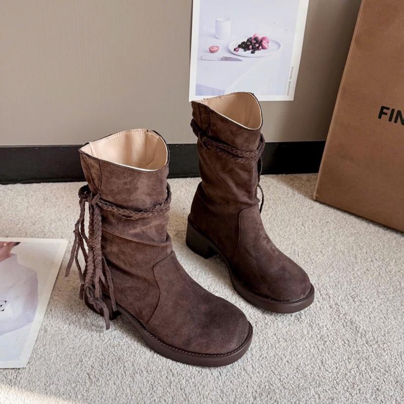   Ảnh Thật-BST thu đông 2025  Bốt nữ cổ lửng da lộn lót lông thỏ kèm 2 dây tết đế cao 5cm QCCC Windy 