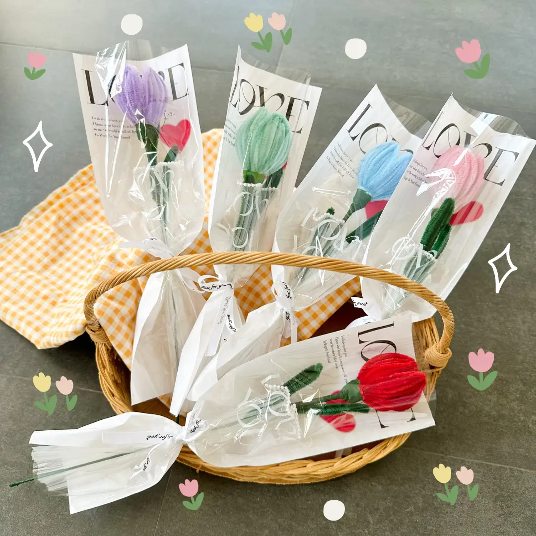 Mini buket tulip/ Tulip Pipe cleaner/ Buket Wisuda/ Buket ulang tahun/ Pipe Cleaner hampers cewek