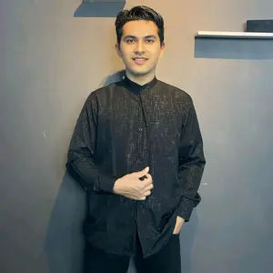 Akmy- Koko AZRI - Baju kemeja koko pria lengan panjang kekinian termurah, keren dan trendy motif embos Sultan kurma kancing tertutup.