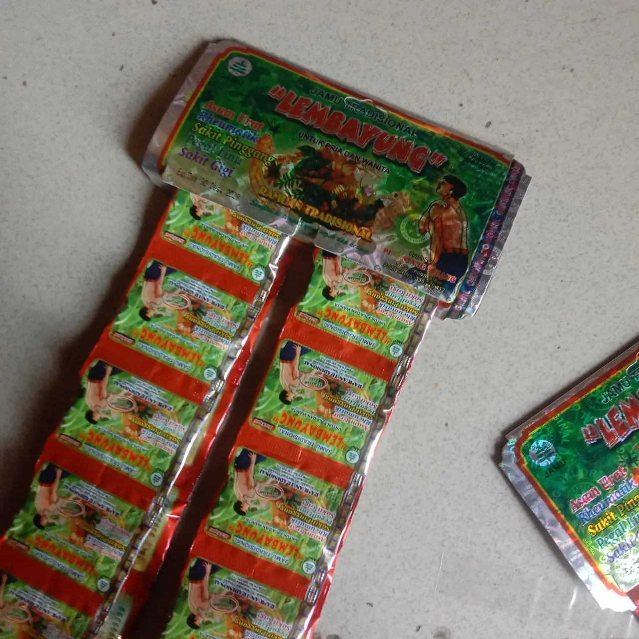 Kapsl Lembayung obat herbal asam urat rheumatik