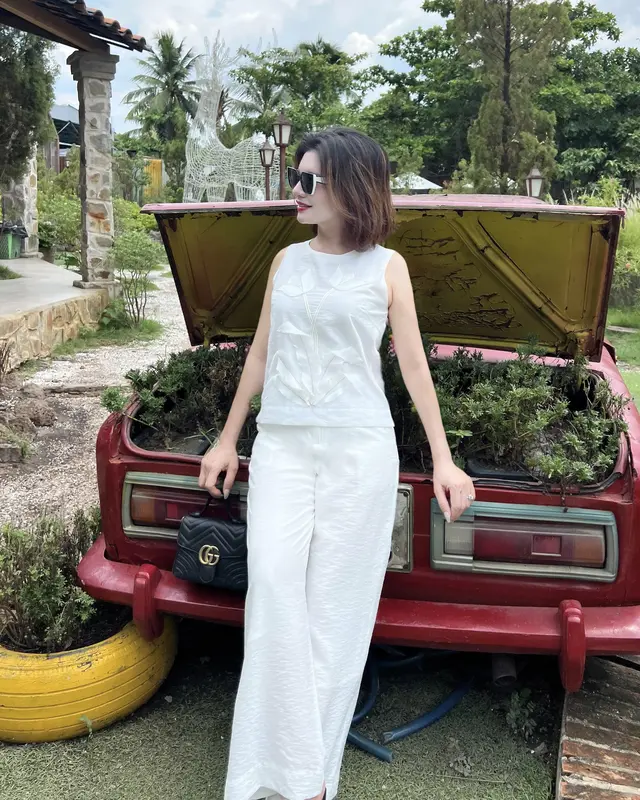Set Bộ Áo Thêu Hoa Tulip + Quần Suông Phối Túi 2 Lớp Thời Trang Nữ Thương Hiệu Sline 1