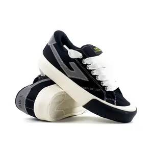 Sepatu Gemuk Bwx Vulen Black Reflektive Sneakers Casual Pria Wanita Unisex