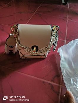 Product Review of Tas Desain Fashion Untuk Wanita Tas Bahu Santai Serbaguna Kulit PU Kapasitas Besar from N**k C**x 0