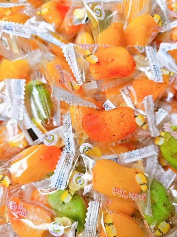 Kẹo dẻo trái xoài vị muối ớt có nhân ADFOOD - túi 500g kẹo dẻo xoài muối ớt