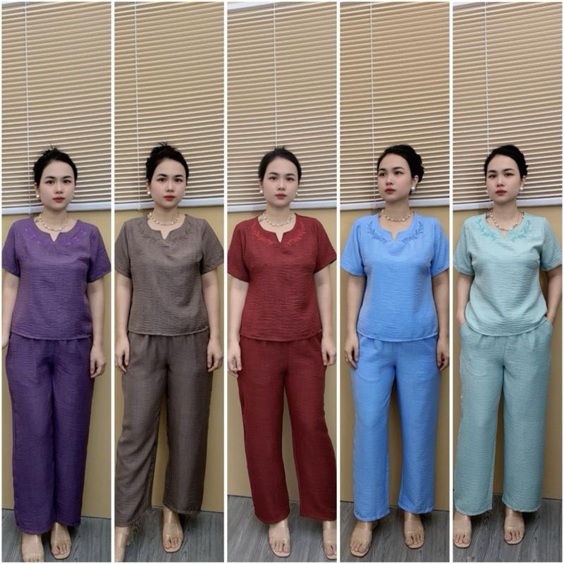 TA Đồ Bộ Trung Niên Cổ V Thêu Họa Tiết Thiết Kế Mã TA-11 FREESHIP Chất Vải Đũi Nhập Khẩu Mềm Mại Co Giãn Nhẹ Chuẩn Phom Quần Suông Dài 9 Tấc Mặc Mát.