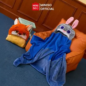 MINISO X Disney Zootopia Collection Thicker Hooded Blanket Selimut Dengan Penutup Kepala Karakter Zootopia