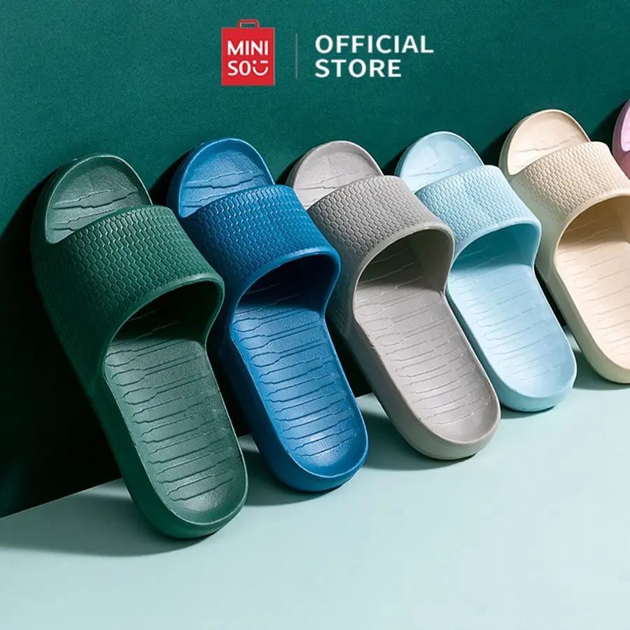 Miniso Sandal Kamar Mandi Bathroom Slippers Sol Lembut Motif Sarang Lebah Sandal Pria dan Wanita EVA Anti-selip Sendal Honeycomb Black Pink