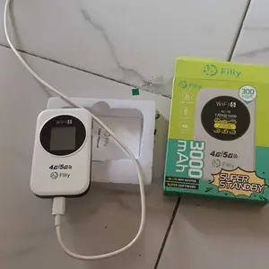 Filiy Pocket Wifi M806 Portable Modem 4G/5G LTE 300Mbps Unlock All Operator Baterai 3.000 mAh Mifi