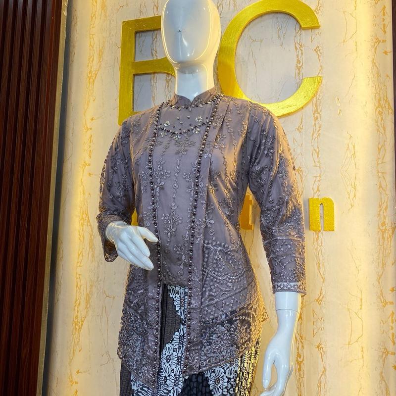 ￼kebaya kutu baru sanghai/kebaya modern/kebaya wisuda/kebaya tile/kebaya pesata 8