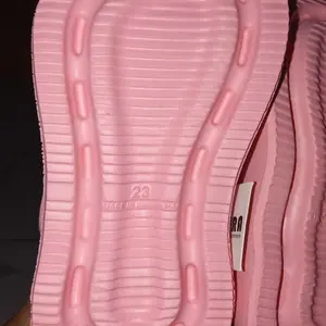 NEXERA Sandal Anak Perempuan Model NX-2512 Karet Elastis Nyaman Dipakai Ukuran 24-35 - Kaki