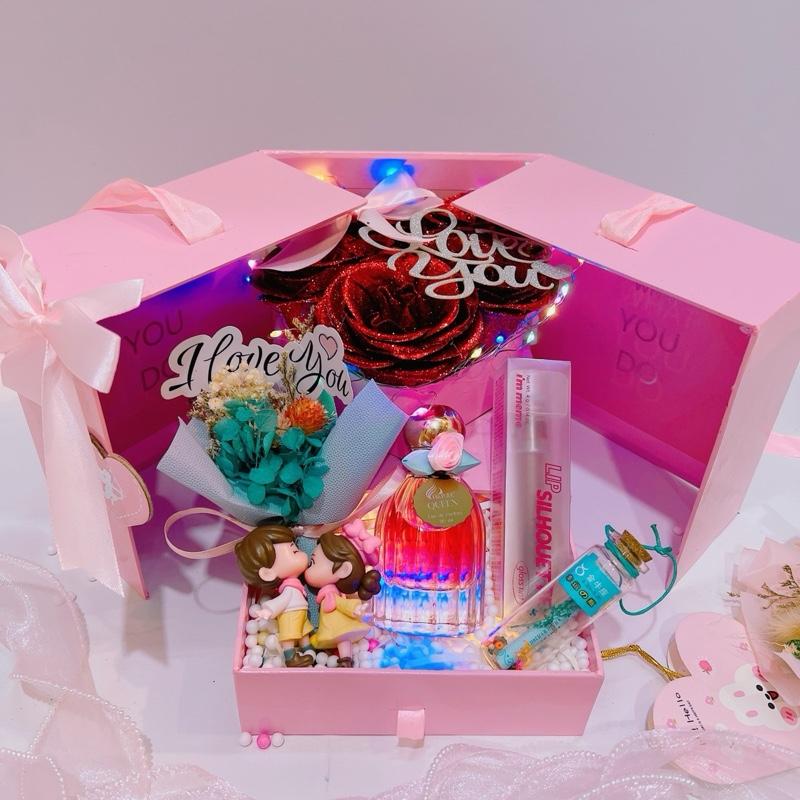    Ảnh Thật  SÉT QUÀ TẶNG 20-10 A.08-   Quà tặng nước hoa Charme Good Girl - Son Hàn Quốc    Chính hãng- Kèm Socola trái tim - Thiết Kế Hộp Quà Tình Yêu Y Hình 