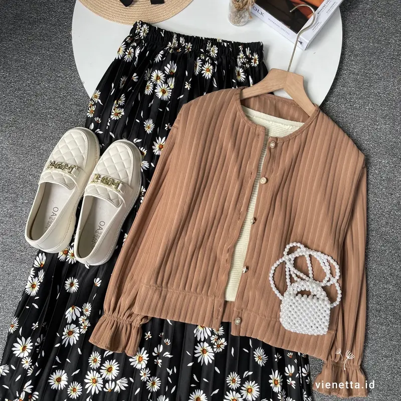Vienetta.id-ONESET SETELAN WANITA KEKINIAN BAJU ROK PANJANG WANITA REMAJA KEKINIAN ATASAN CARDI KNIT HORNET DAN ROK PLISKET PREMIUM FIT TO XL OUTFIT HEALING OUTFIT NGEDATE STUDYTOUR NONGKI KEKINIAN SIMPLE KOREAN STYLE FASHION KEKINIAN 2025 Regular 4