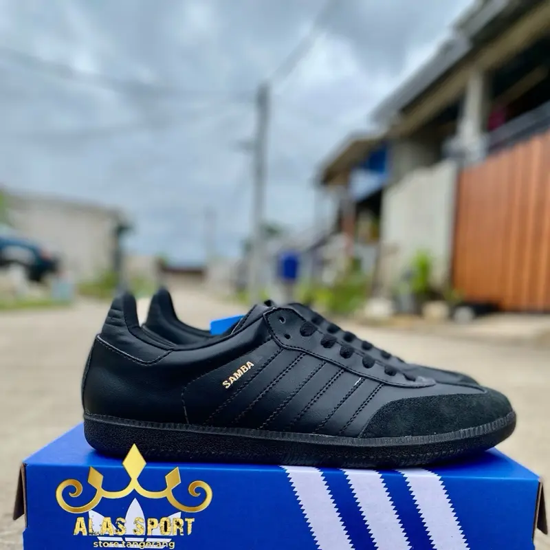 Big promo sepatu snaikers pria sepatu sambaa premium terlaris Sneakers Kerja Hitam