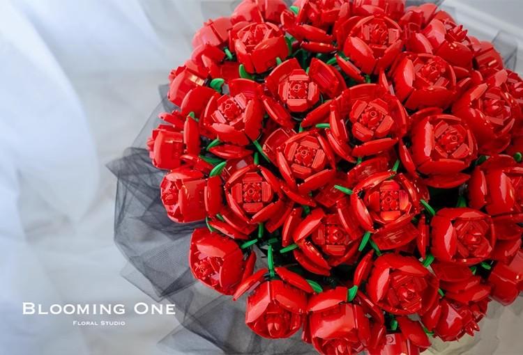 Product Introduction of Valentine's Day Exclusive Surprise! Rose building blocks, small particles pieced together to create a dreamy eternal flower, creative DIY interpretation of ultimate romance 8