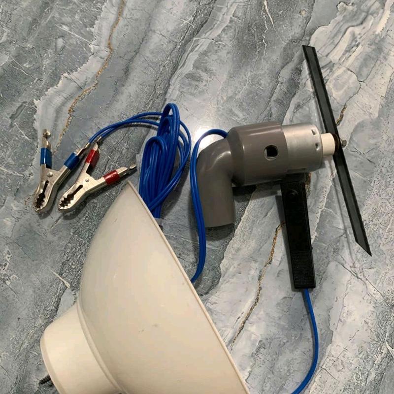 Máy Cắt Lúa Lộn Lúa Ma Cỏ bờ dùng lưỡi cưa liền khối