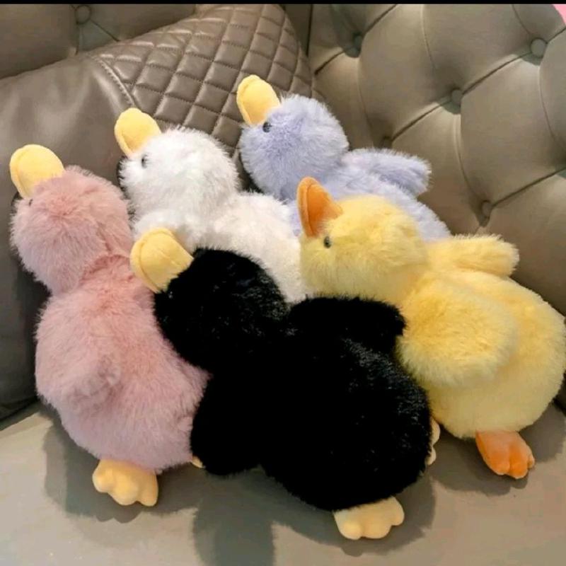 Gấu Bông Vịt Xinh.. Vải Lông kim chồn siêu mượt. mềm mại.ạ dễ thương.Đáng Yêu .Siez 47cm từ đầu đến chân