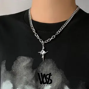 OWNSER - Kalung Pria Elegan dengan Rantai Logam dan Gantungan Diamond Bintang untuk Tampilan Modern dan Gaya Terkini