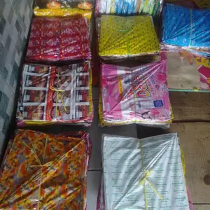 Layangan plastik Uk 58 ( isi 100 pcs + Bonus 4 pcs ) kualitas Bagus