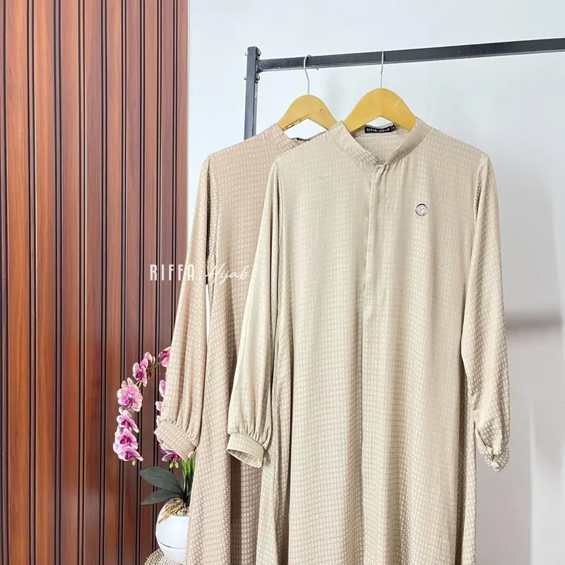 LARISSA DRESS Gamis Simple Elegan Lebaran 2025 Mewah