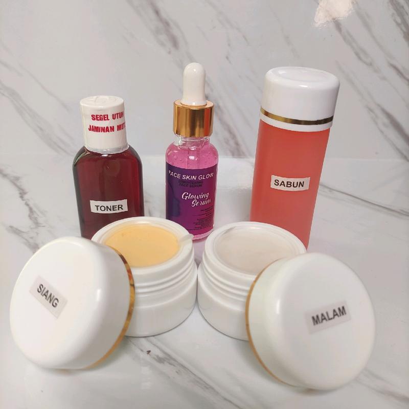 NEW Cream FaceSkinGlow Asli 100% Original - Paket Cream Pencerah & Pelembab Wajah Hitam Yang Susah Putih Membersihkan 7